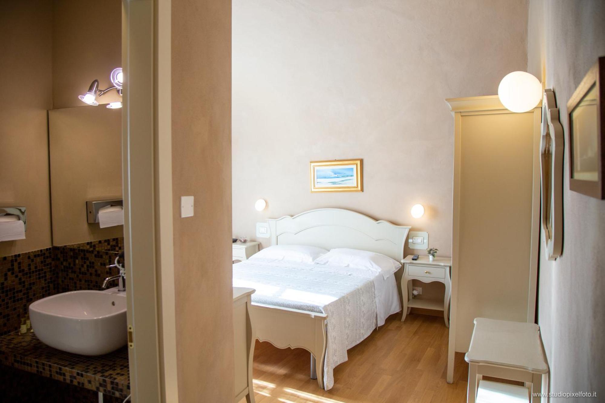 Residenza D'Epoca Relais I Miracoli Hotell Pisa Exteriör bild